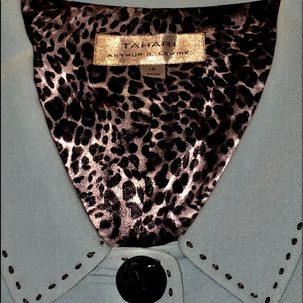Elie Tahari Tiffany blue blazer with cheetah liner - Picture 3 of 7